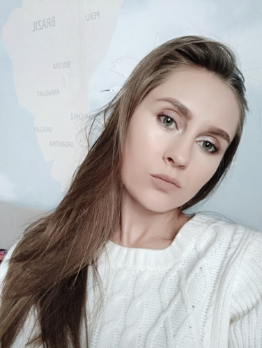 Настя Вахрушева